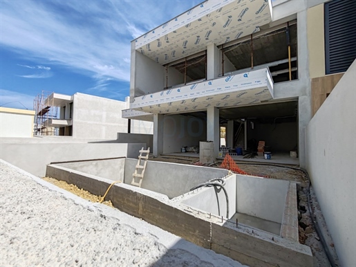 House under Construction with Swimming Pool in Ericeira