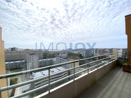 4 bedroom penthouse with a fantastic view, on Venezuela Street