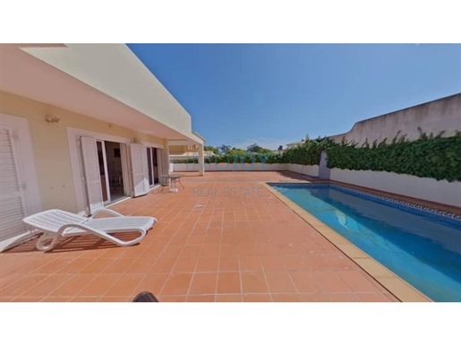 Prächtige Luxusvilla mit 4 Schlafzimmern in Albardeira in Lagos, Algarve