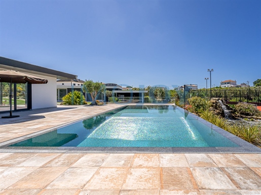 Villa V4 new luxury on land with 3300m2 in Mafra