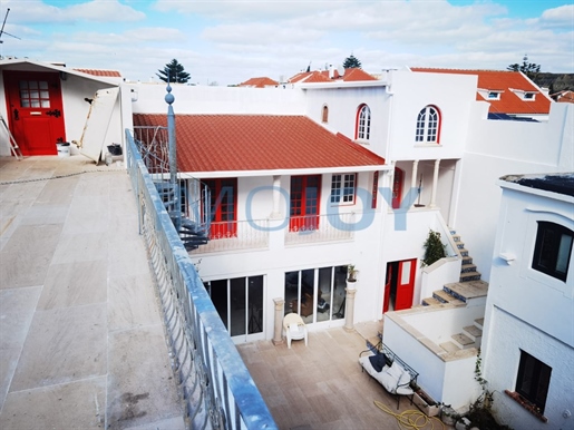 Casa V9 com História na Costa da Caparica