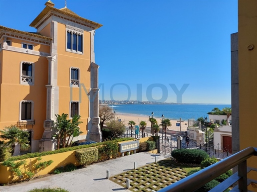 Amazing 3 bedroom apartment in the center of Cascais with sea view