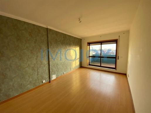 Nice 2 Bedroom Apartment with Terrace in Rio Tinto