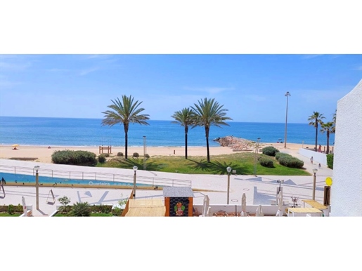 2 Bedroom Beachfront Flat With Sea View In Quarteira