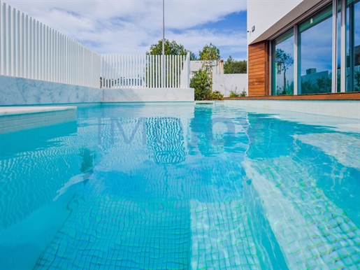 Excelente villa nueva de 3 dormitorios con piscina y jardín en Murches