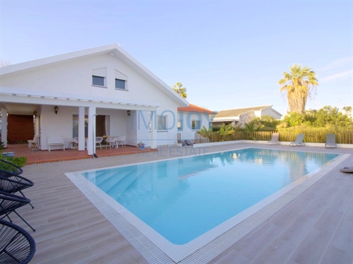 Villa con 5 camere da letto situata a Vila Nova de Cacela, Algarve