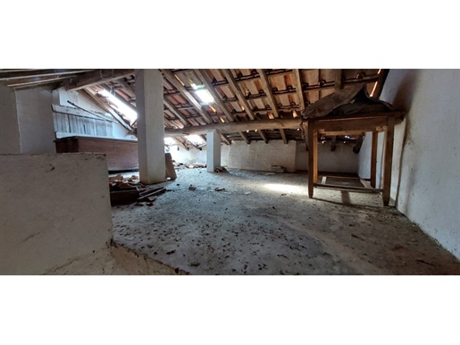 Дом для восстановления в Avis, Бенавила, Алентежу