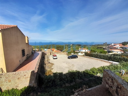 Casa T3 Geminada con vista frontal al mar en Azole, Sintra