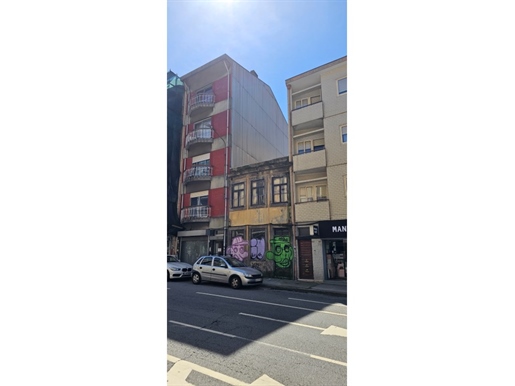 Bâtiment à réhabiliter à Porto