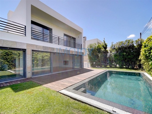 Uitstekende villa met 5 slaapkamers in Condominium met tuin en privézwembad in Bicesse