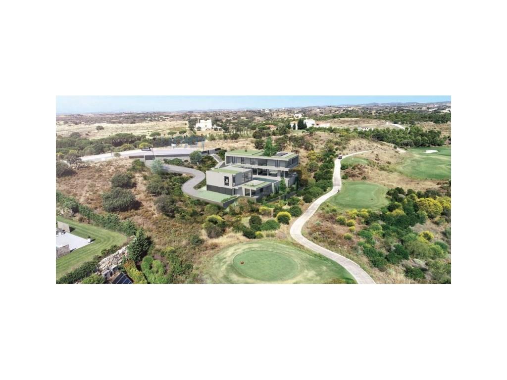 Fantástica villa de 5 dormitorios en Monte Rei Golf and Country Club en Vila Nova de Cacela