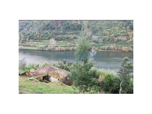 Excellent terrain à Marco de Canaveses à côté du fleuve Douro