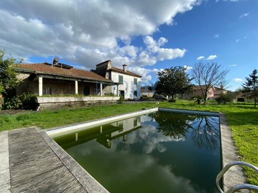 Eccellente fattoria con 9 camere da letto e piscina a Santo Tirso