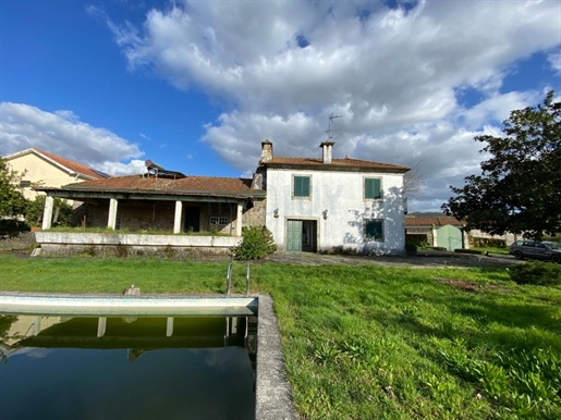 Excellent 9 Bedroom Farm with Pool in Santo Tirso