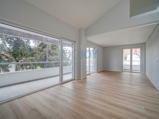 Fantastico T3 +1 (Duplex) a Carcavelos