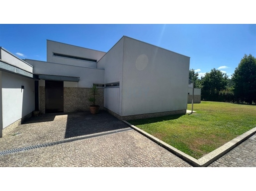 Excellent Farm with Pool in Guimarães