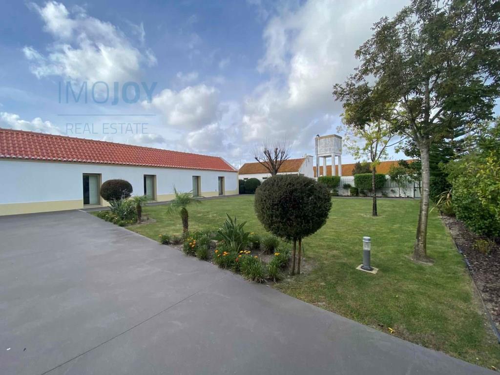 Farm located in Lagameças, parish of Poceirão e Marateca