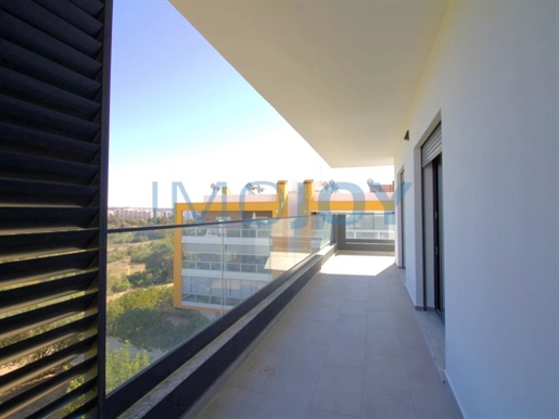2 bedroom apartment for sale in Portimão