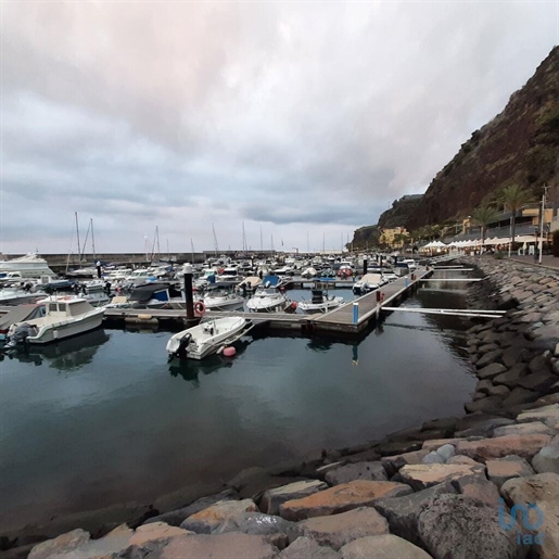 Apartment with 2 Rooms in Madeira with 92,00 m²
