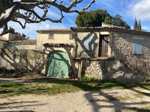 Property in Drôme Provençale with a surface area of approximately 9 hect