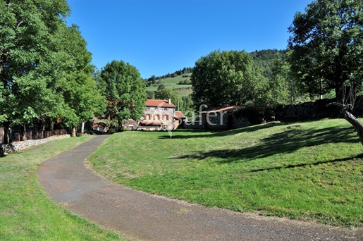 Corps de ferme / Possibilité gîte Saint Privat D'allier