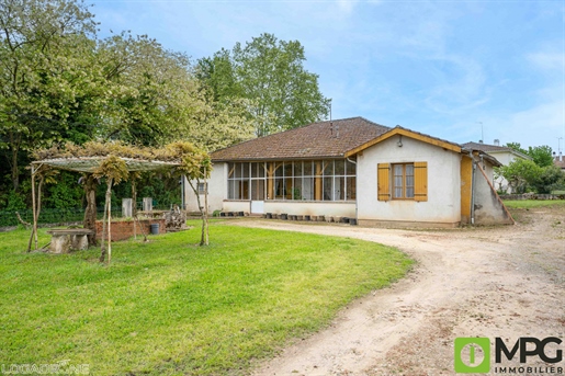 Bias, Lot Et Garonne, F4 stone house of approximately 94m2 with land of approximately 1400m2