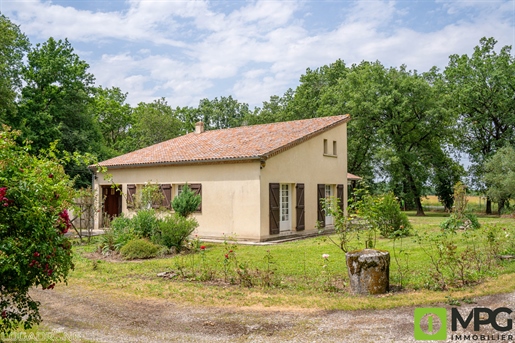 Between Penne D'agenais and Montaigu de Quercy, house of around 150 m2 with 5 bedrooms, office, gara