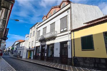 Charming Building in downtown - Comercial and Housing