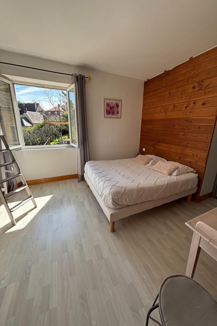 Purchase: House (24200)