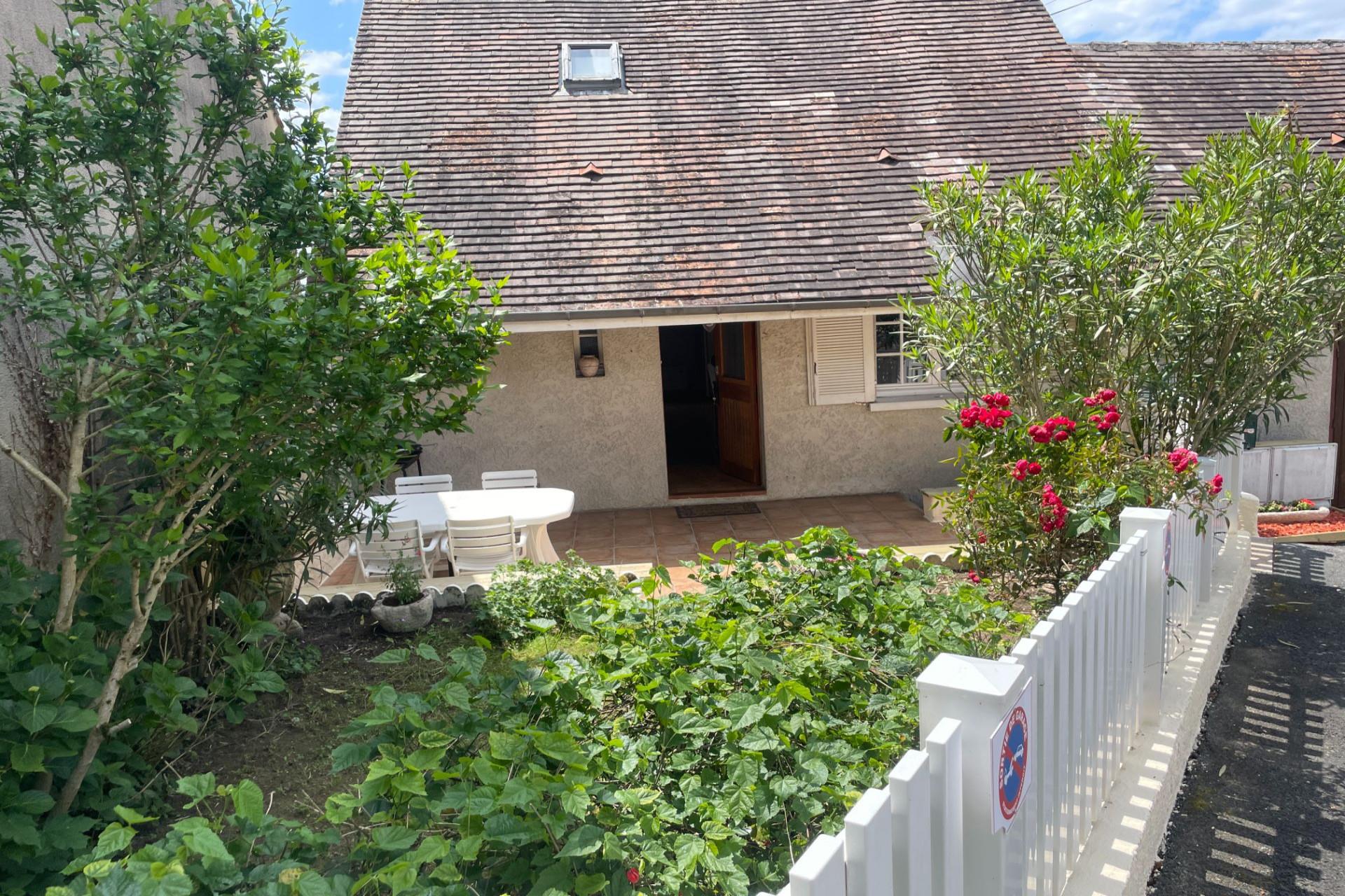 Purchase: House (24200)