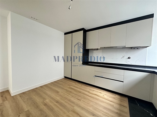 3 Bedroom Apartment - São Martinho