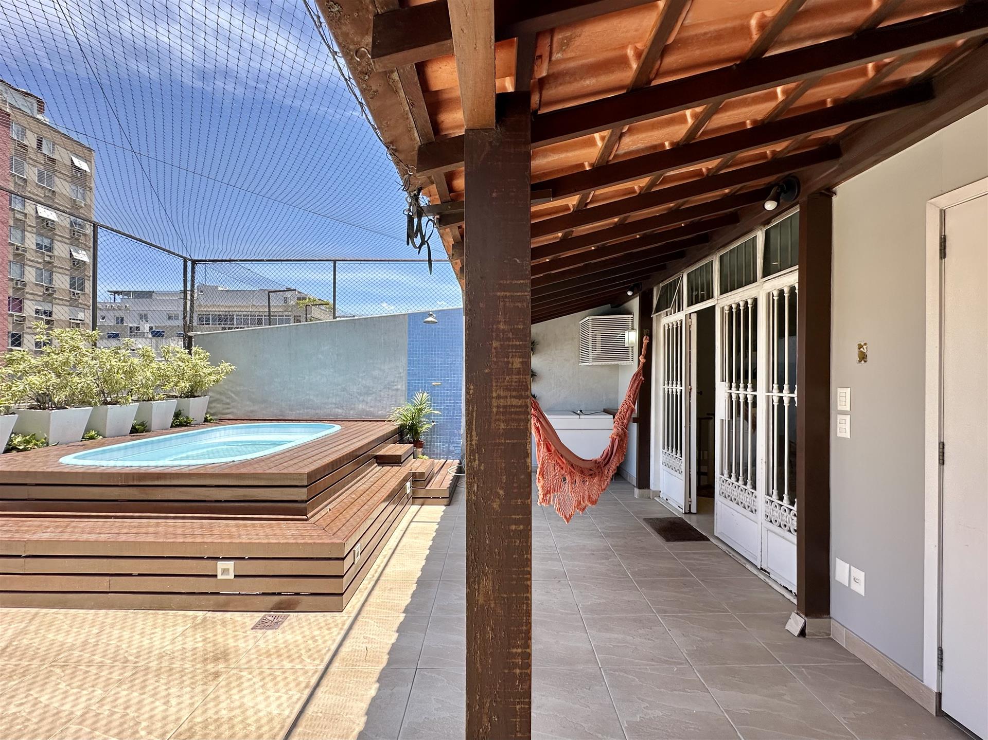 Duplex Penthouse with 4 Bedrooms and Pool for sale in Ipanema