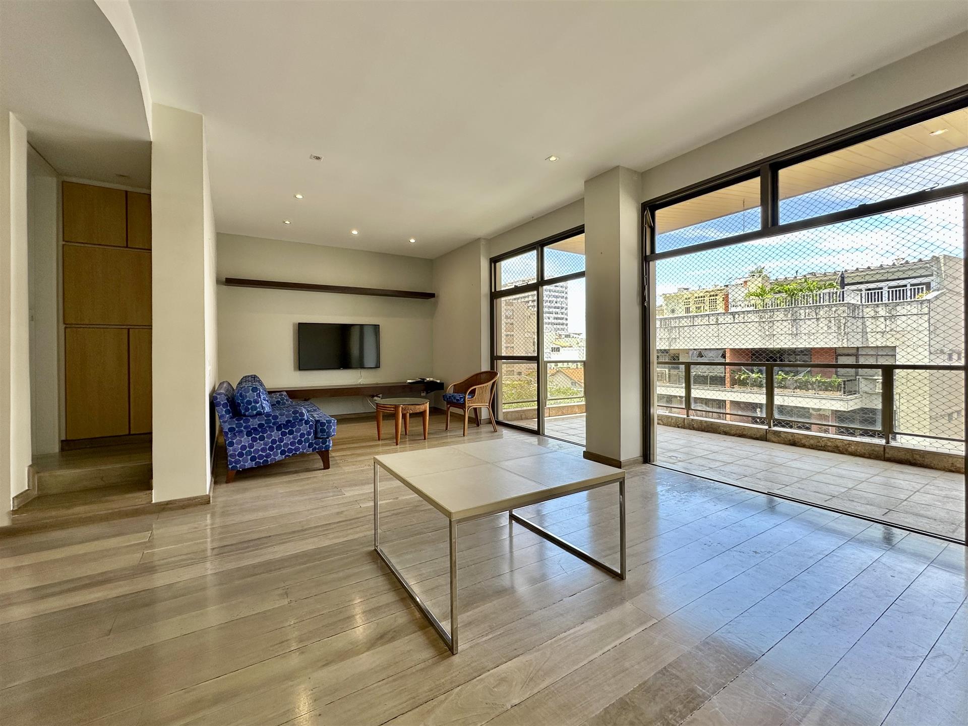 Duplex Penthouse with 4 Bedrooms and Pool for sale in Ipanema