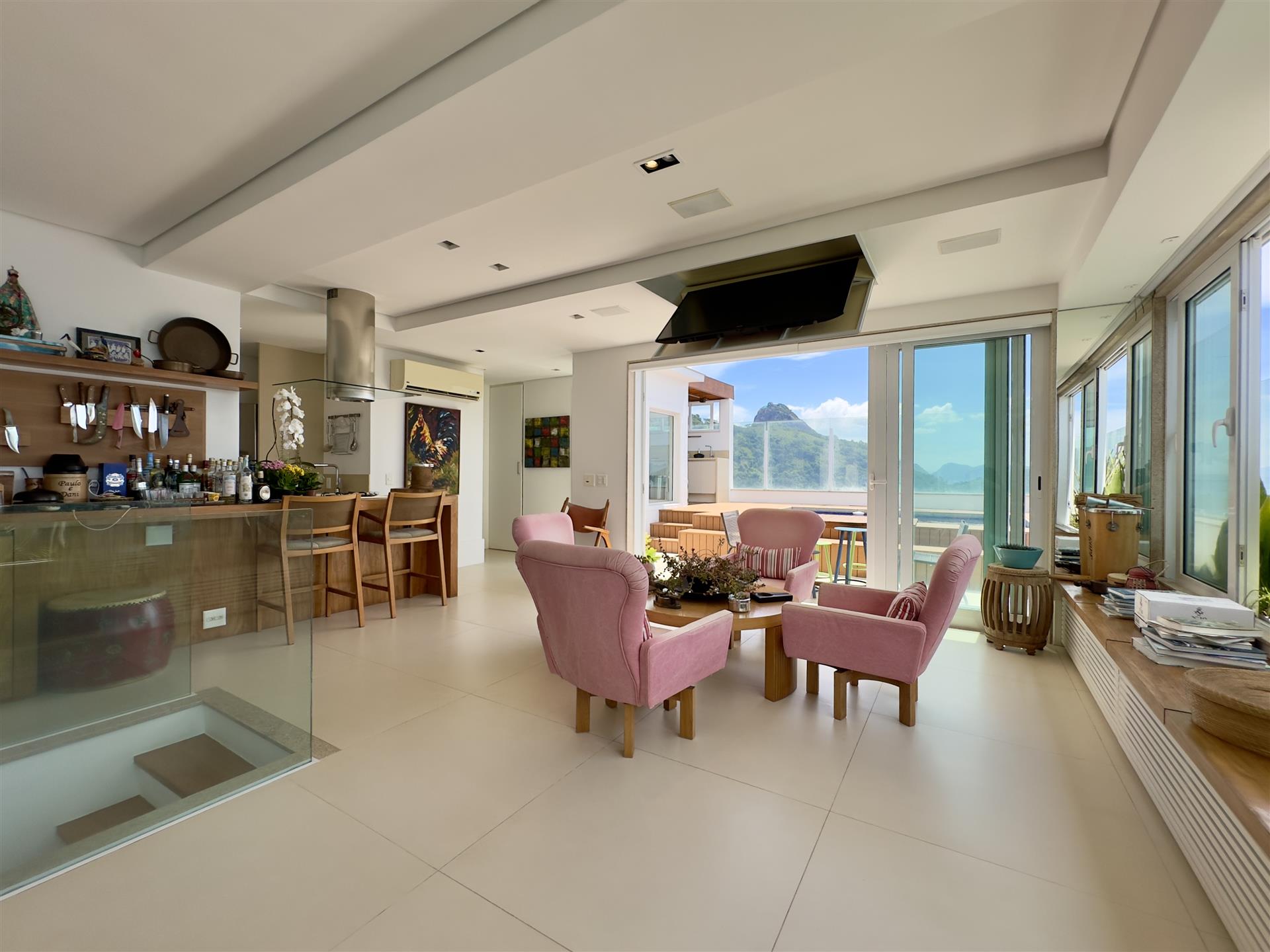 Stunning Triplex Penthouse with Pool for Sale in Copacabana