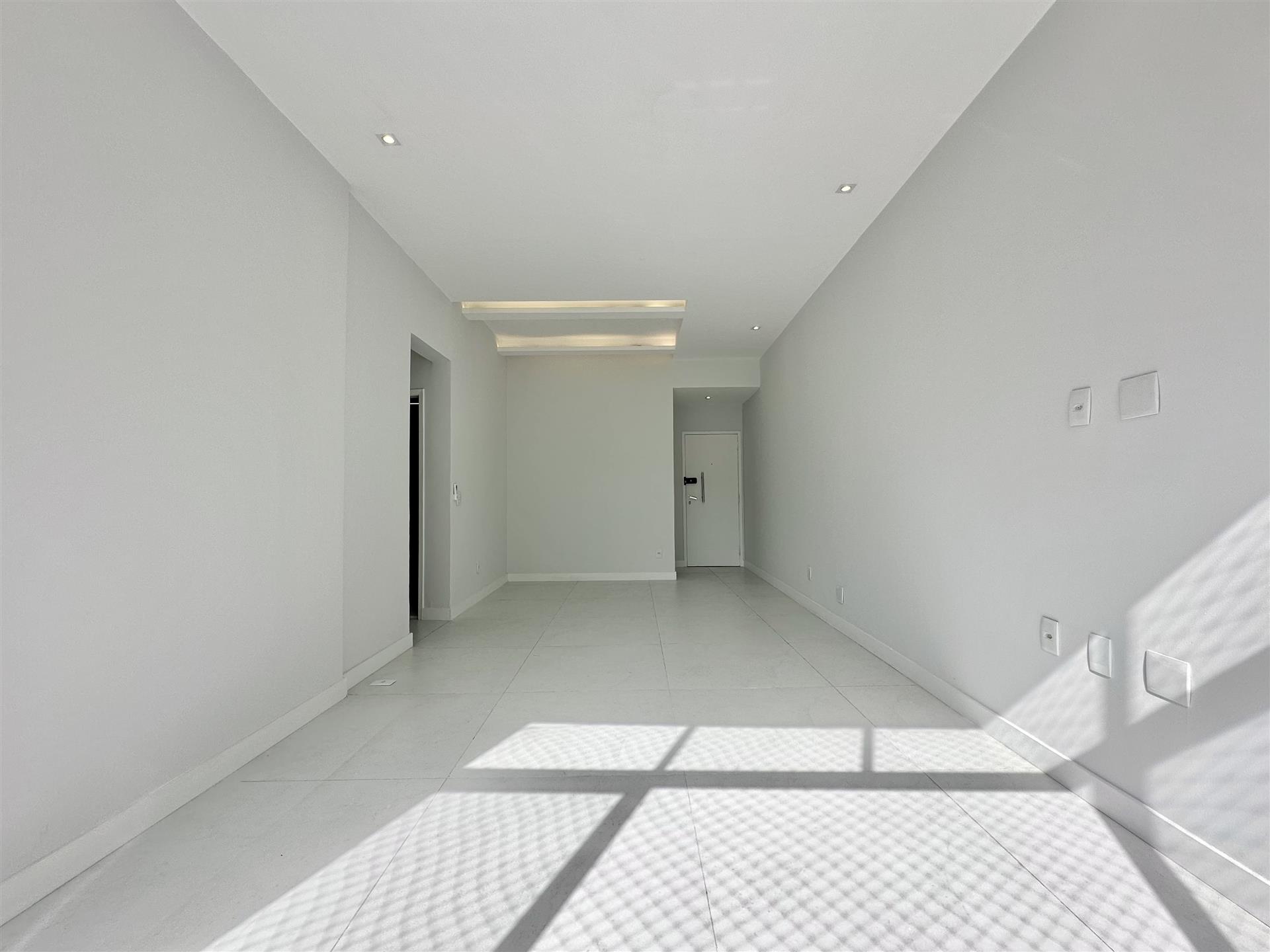 Renovated apartment move-in ready in Ipanema