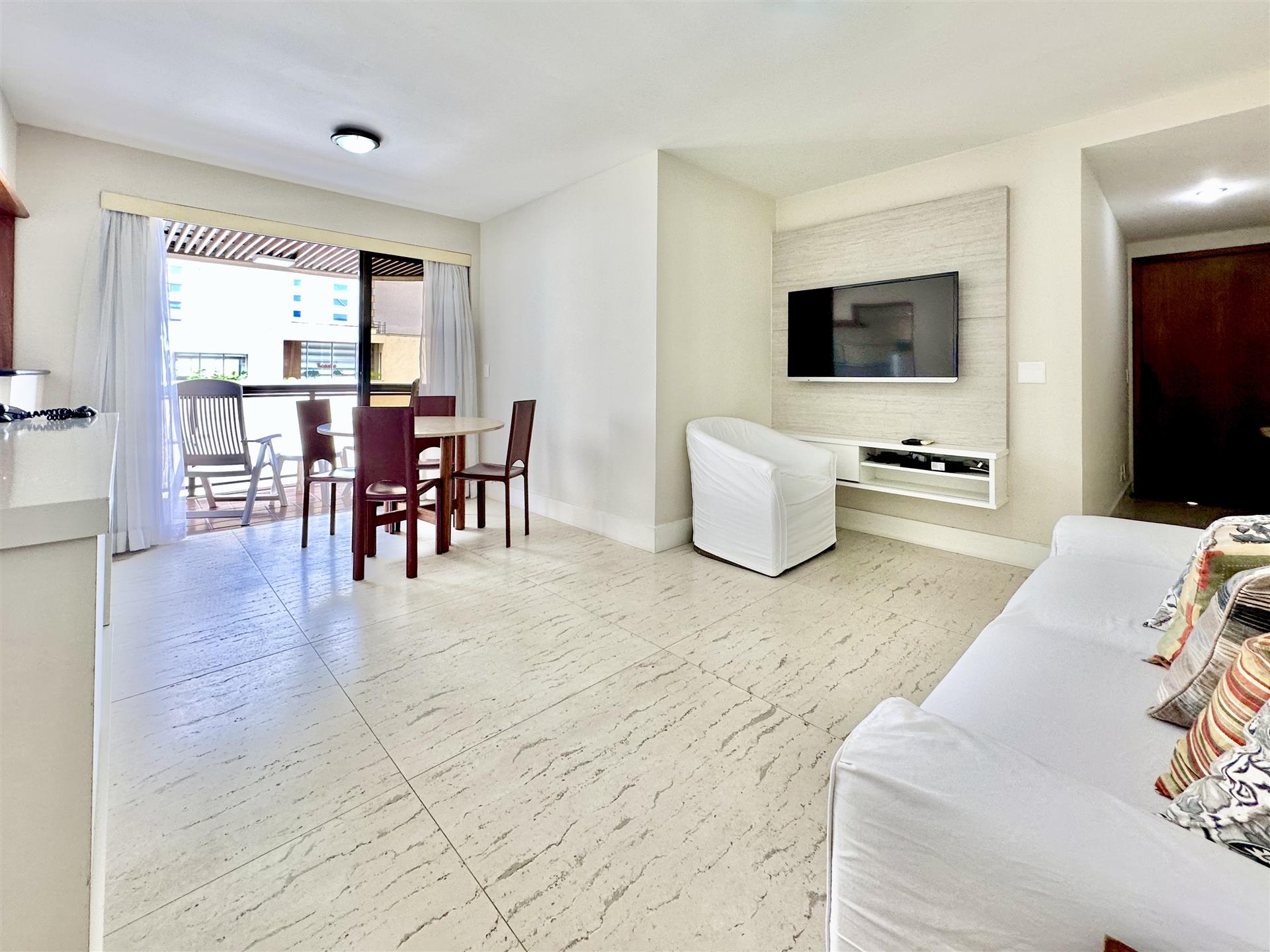 Apartment with sea view on Av. Vieira Souto, Ipanema