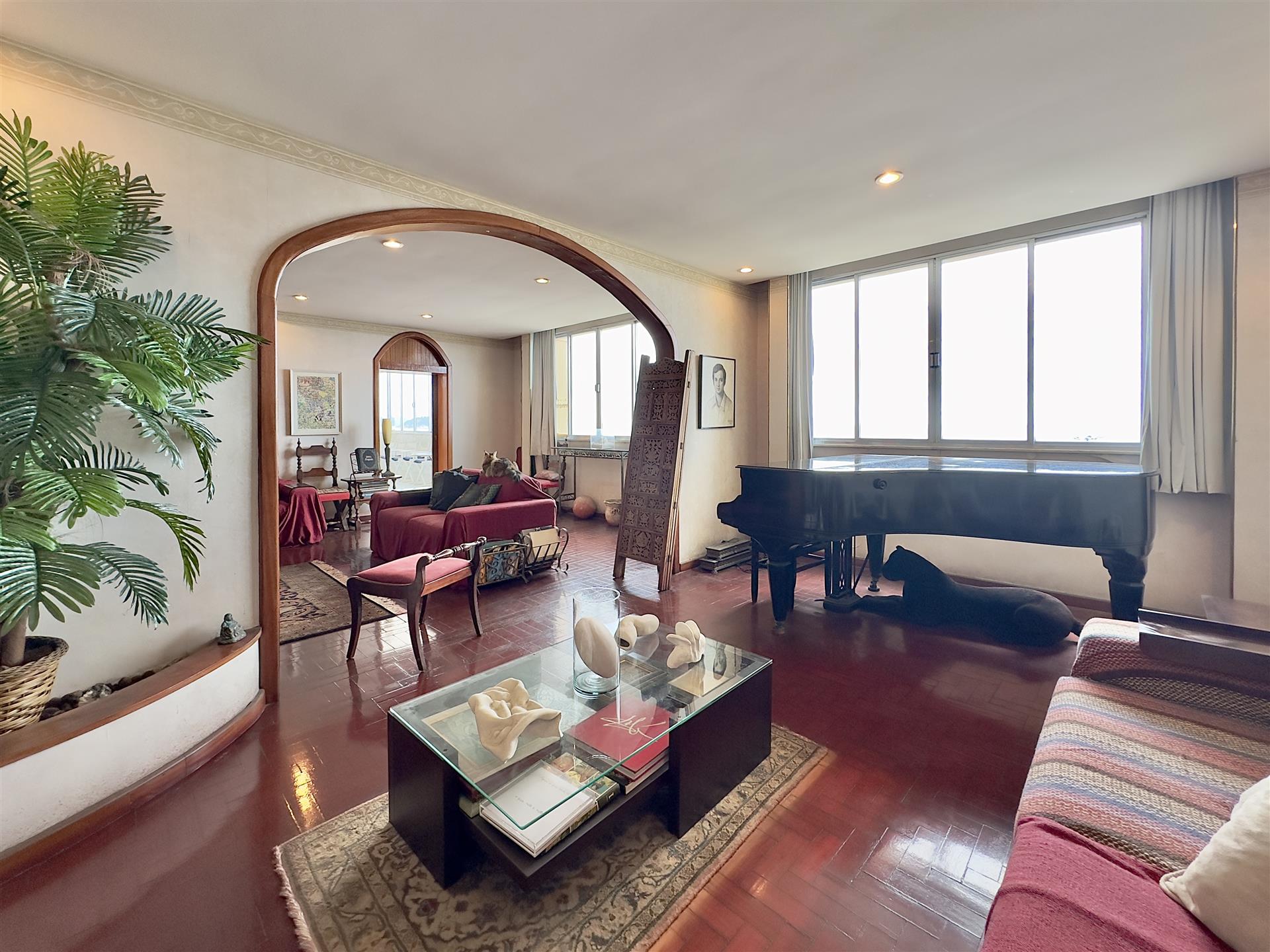 Seafront apartment with stunning views in Copacabana