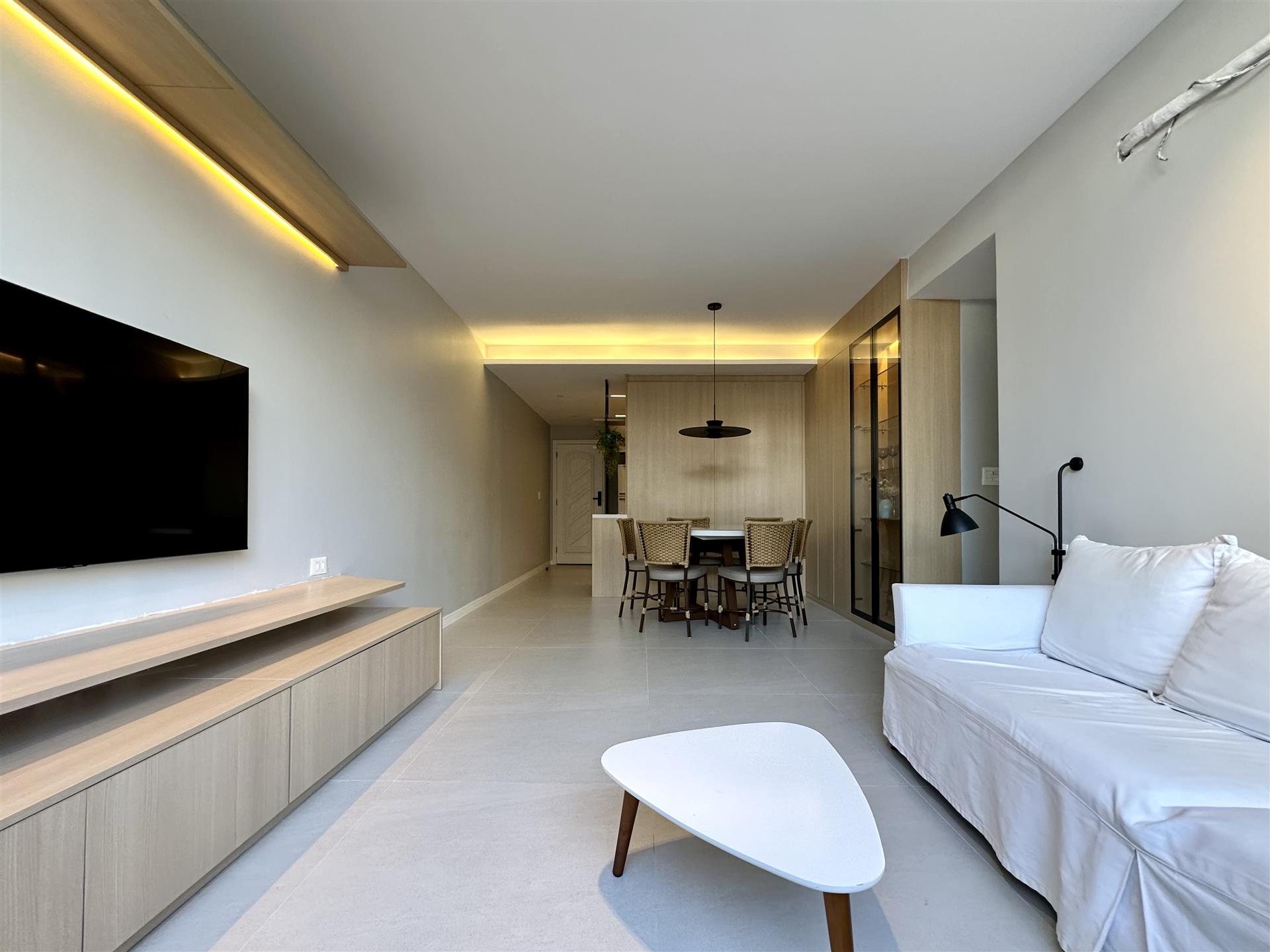 Completely renovated luxury apartment in Ipanema 