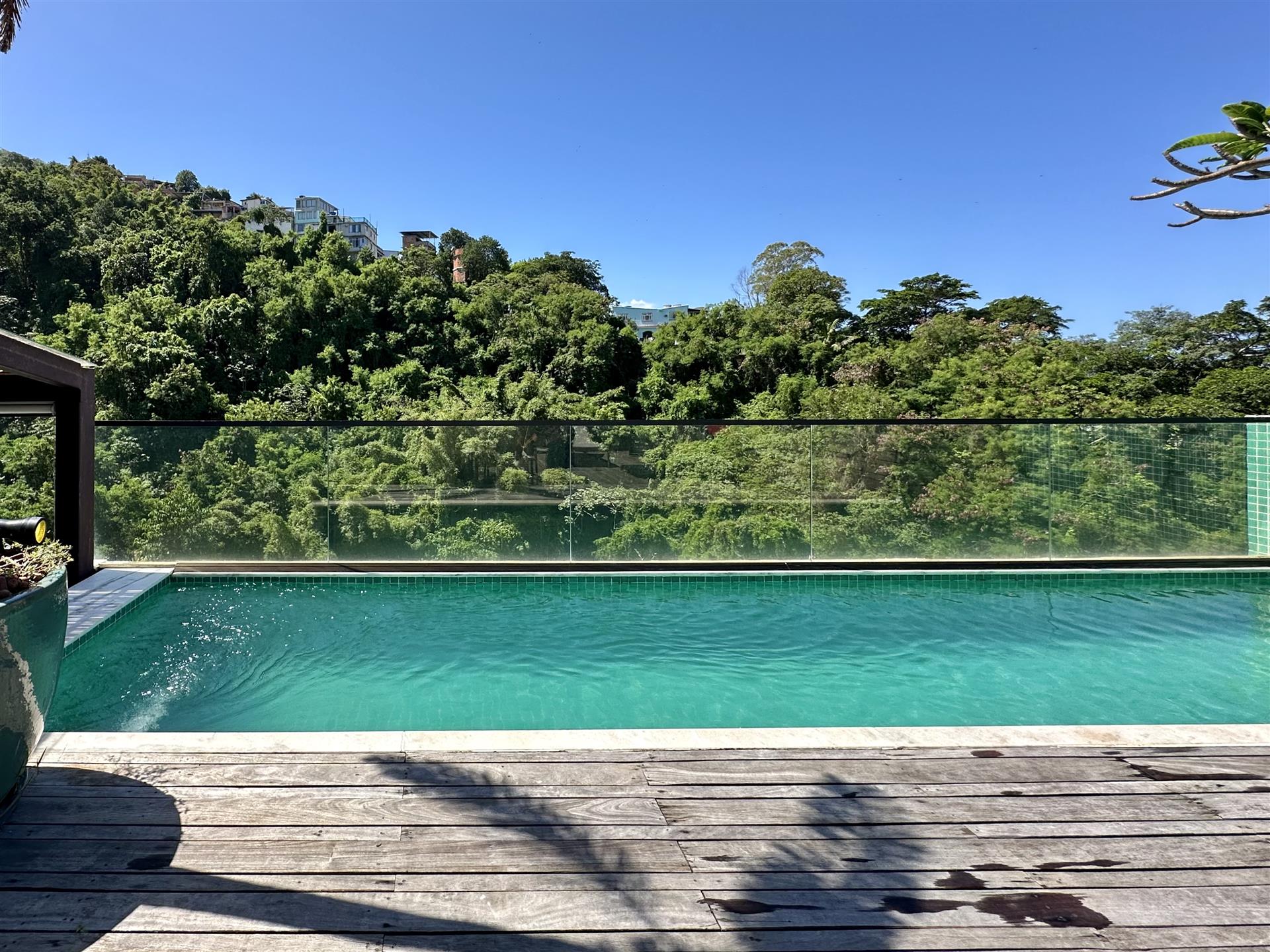 Duplex penthouse with pool and incredible view in Leme