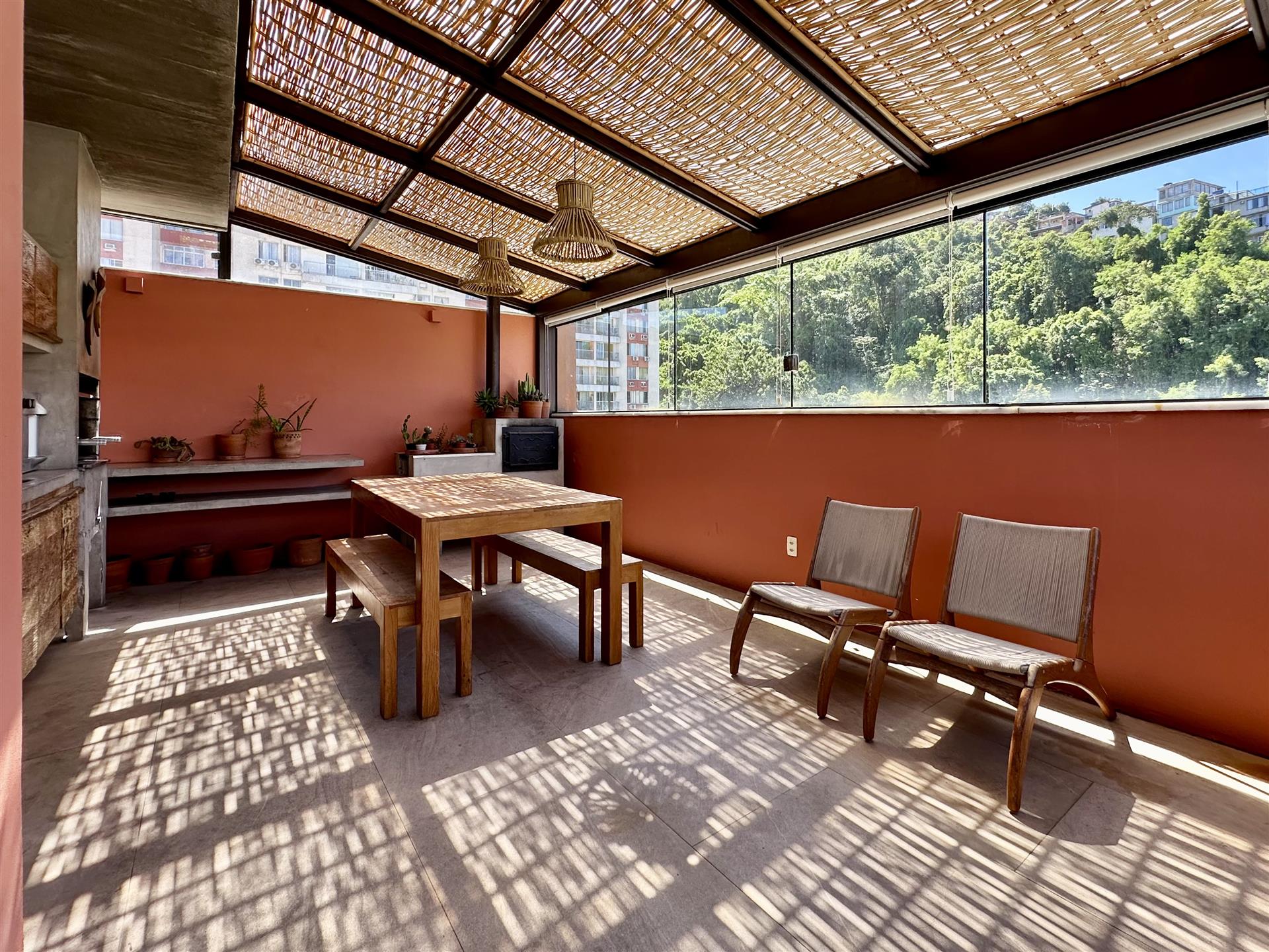 Duplex penthouse with pool and incredible view in Leme