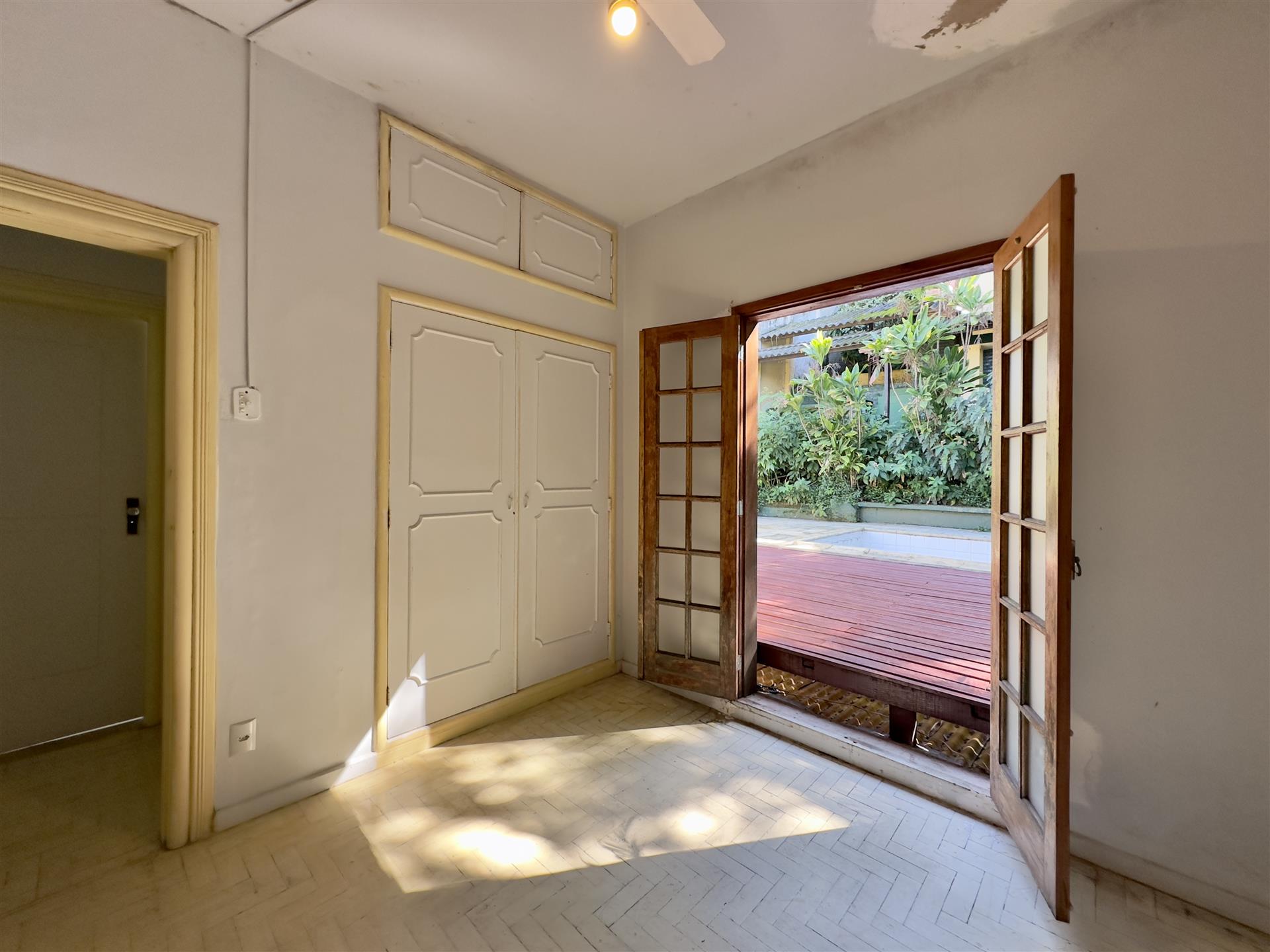 Large house with views of Sugarloaf Mountain and Corcovado Mountain
