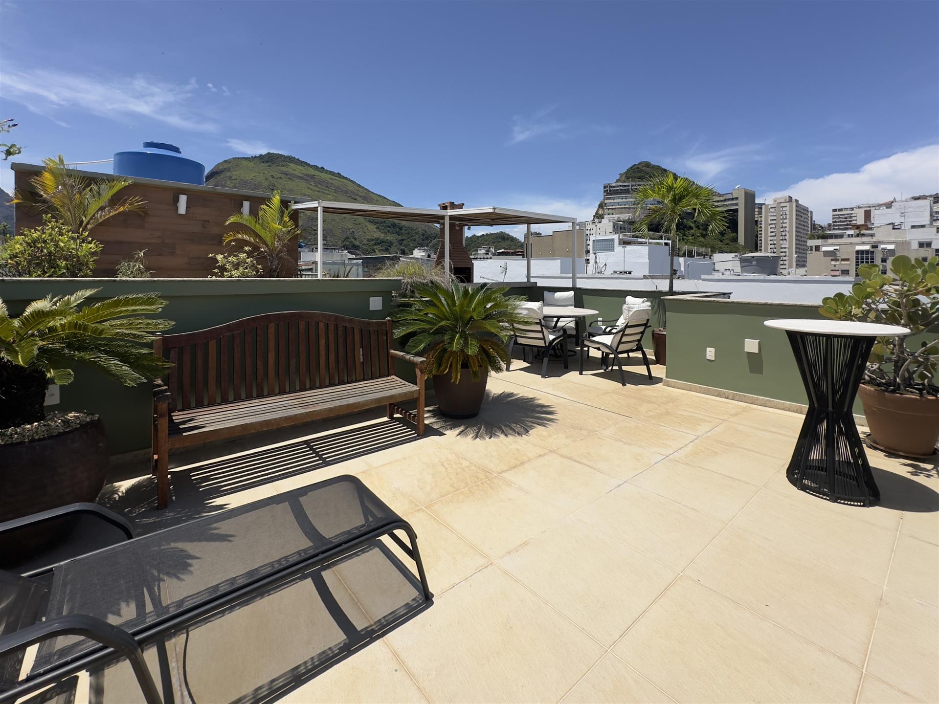 Incredible Triplex Penthouse with Terrace for Sale in Ipanema