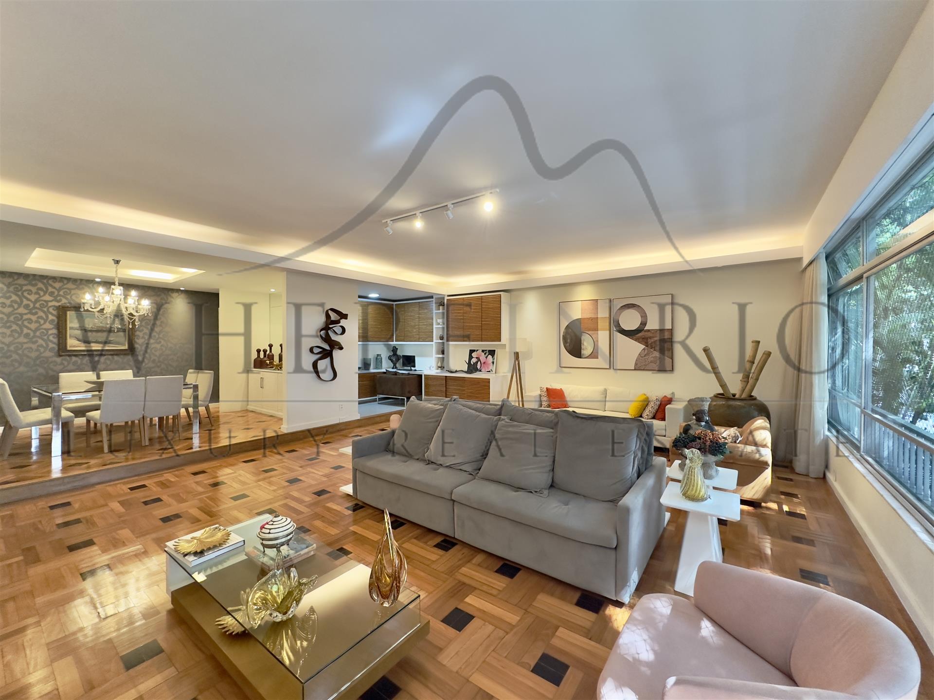 Luxurious Garden Apartment in Ipanema with Outdoor Area