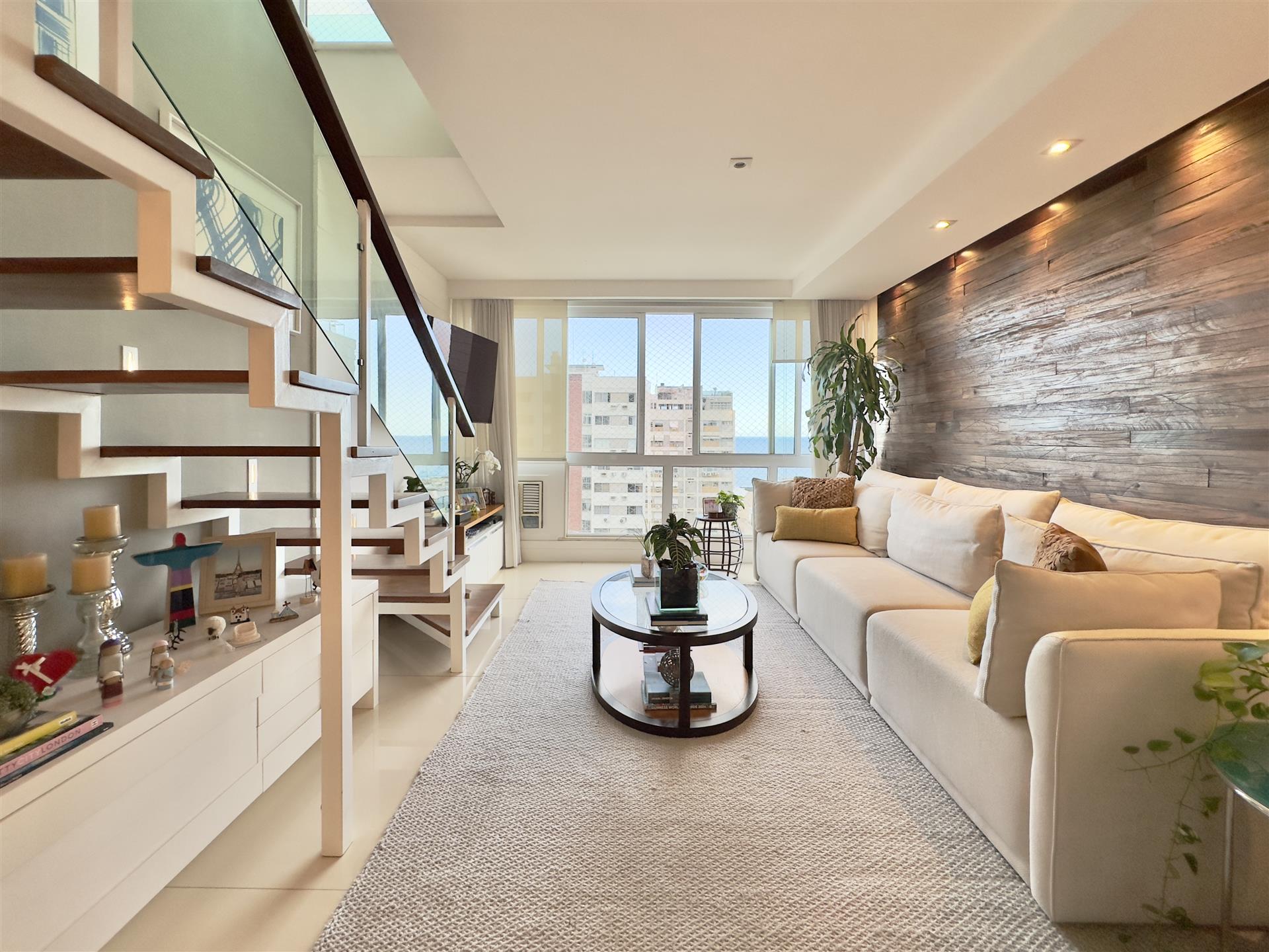 Duplex penthouse with panoramic view in Ipanema