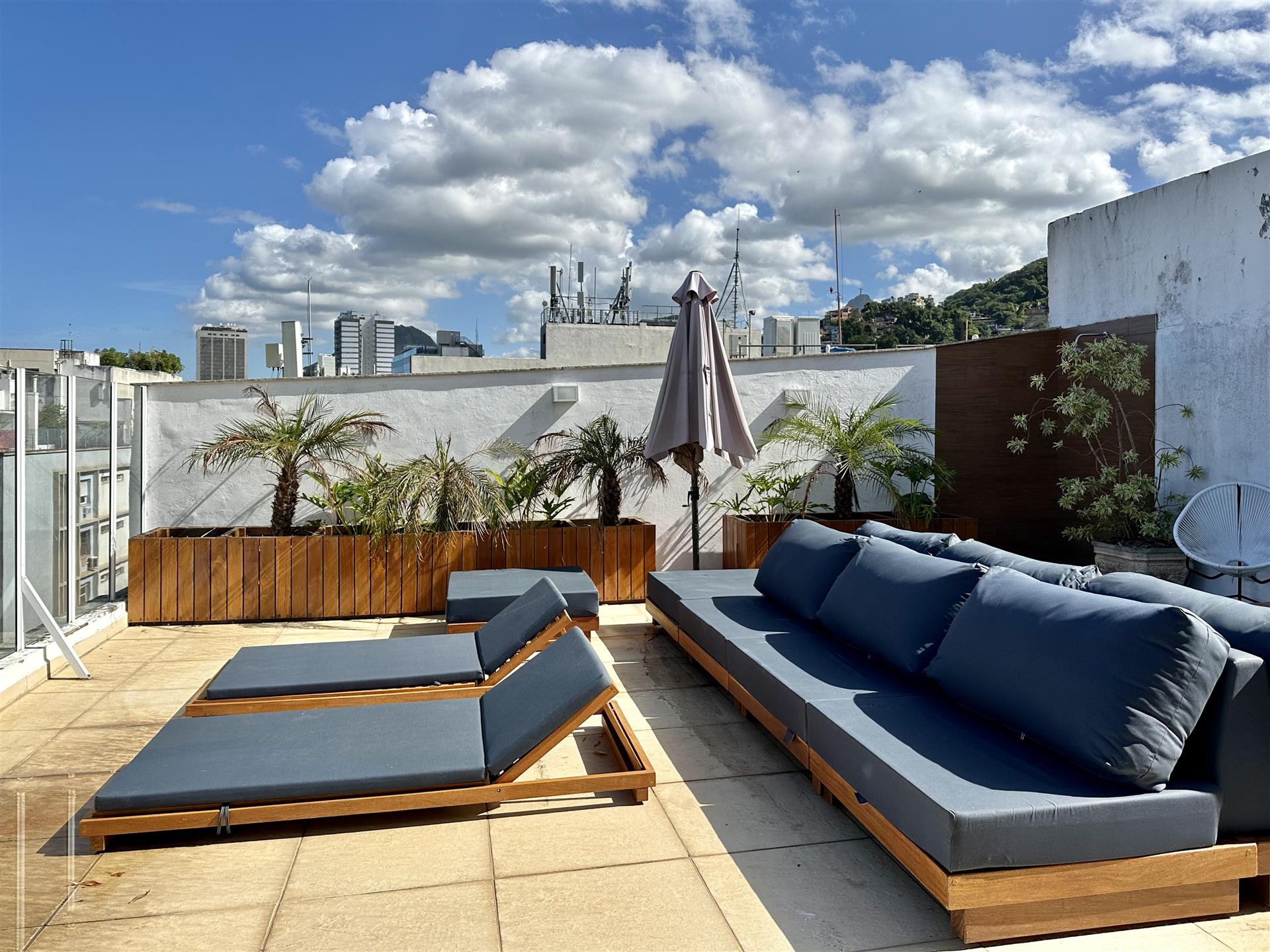 Duplex penthouse for sale in Leme with sea view