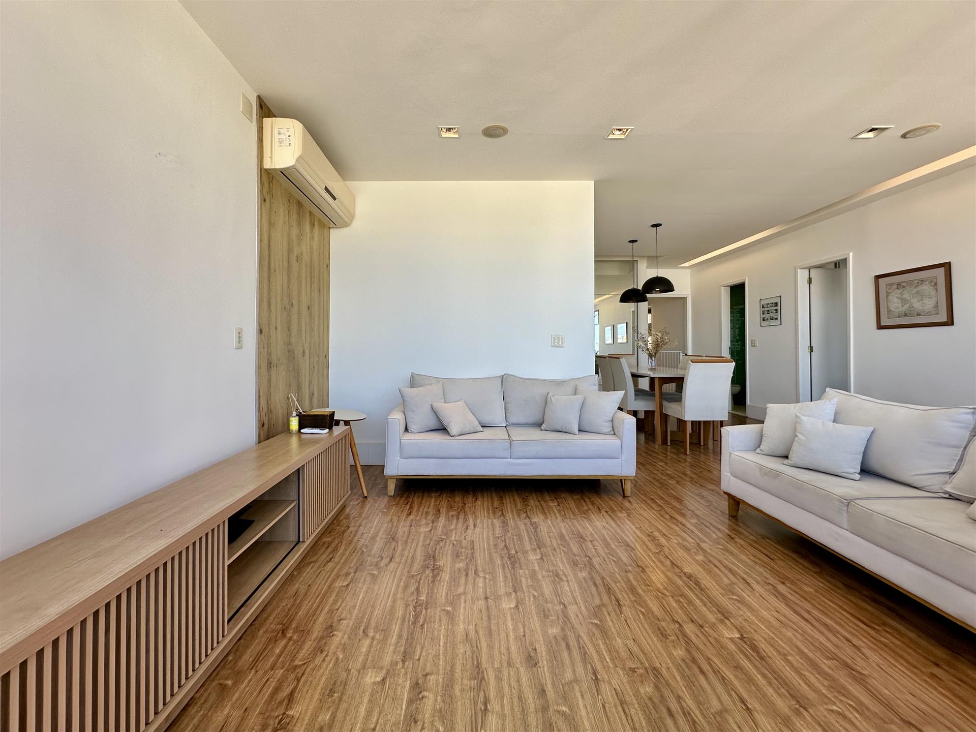 Duplex penthouse for sale in Leme with sea view