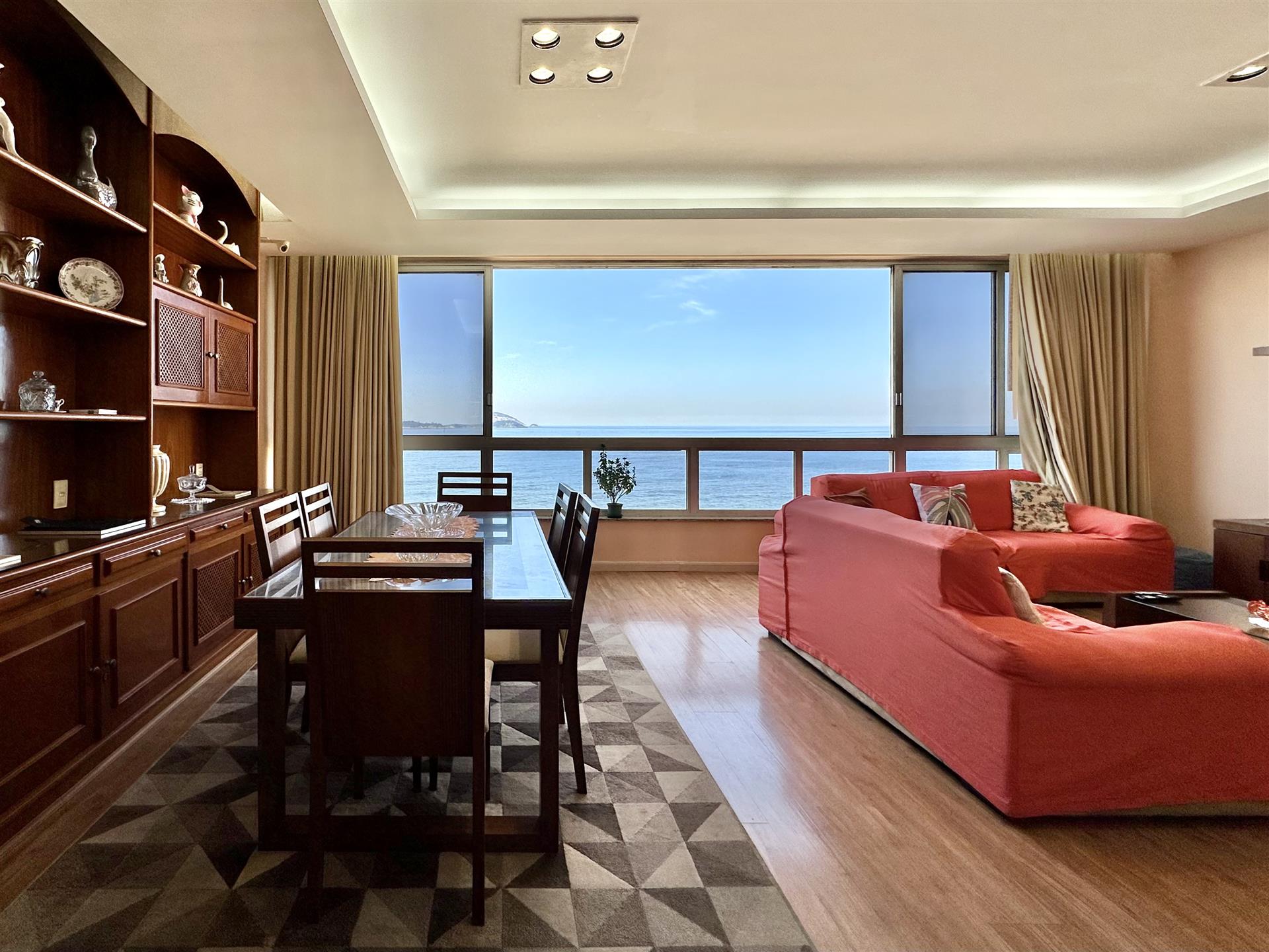 4-Bedroom flat for sale in Delfim Moreira