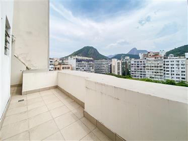 Duplex penthouse in Copacabana overlooking Christ the Redeemer