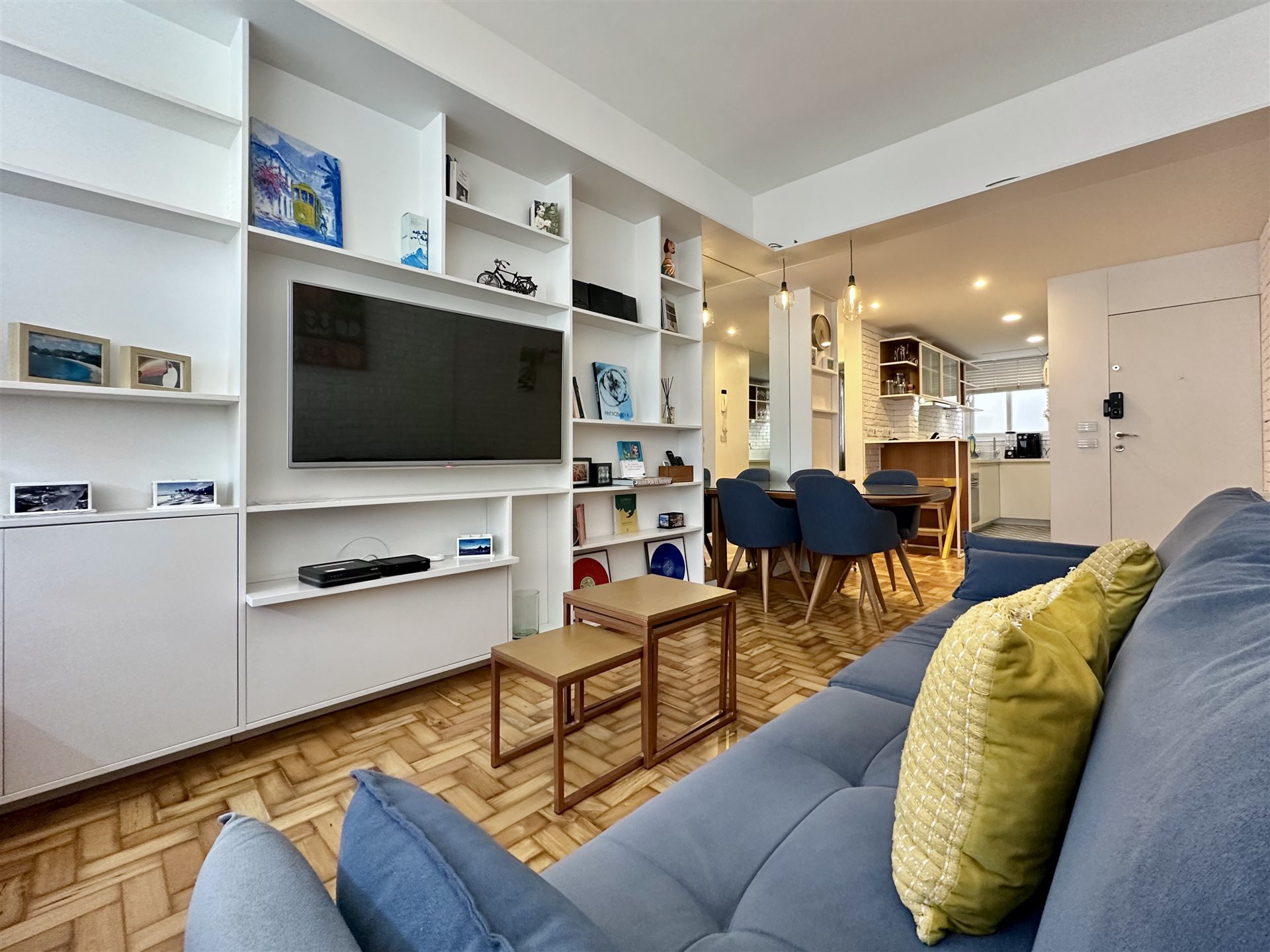 Appartamento ristrutturato con 2 camere da letto a Ipanema