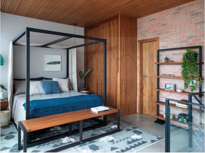 Beautiful Duplex Penthouse for Sale with a Great Location in Gávea